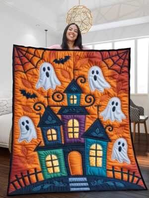 Haunted House and Ghosts Quilted Blanket – Chilling Halloween Patchwork