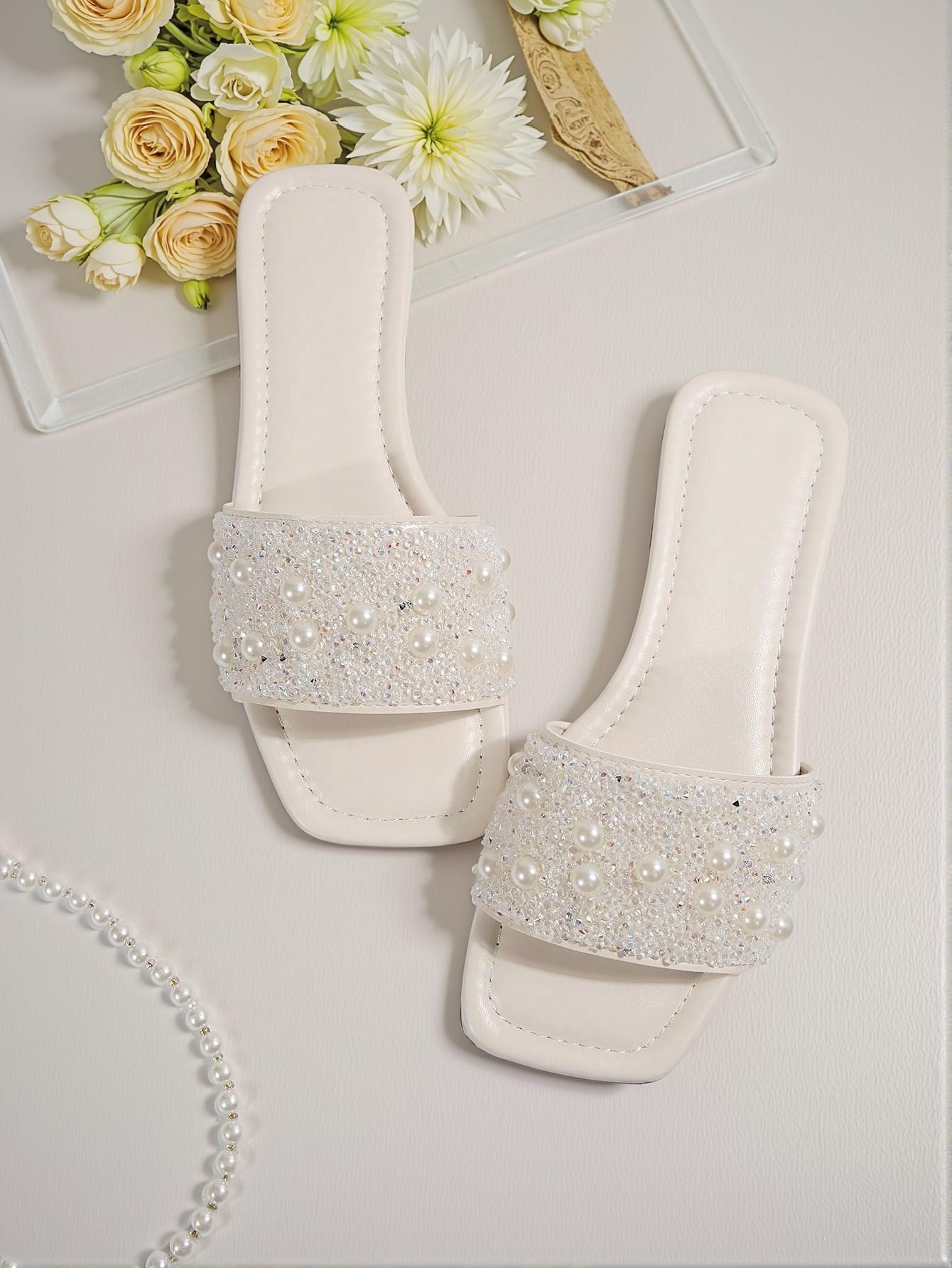 Elegant White Women Flat Sandals with Rhinestones, Open Toe Slip-On Slides Featuring a Non-Slip Soft Sole, Comfortable Loose Fit, Ideal for Outdoor and Beach Activities, Plus Size Ladies' Shoes for Summer Celebrations. Cute, Comfortable, Aesthetic, Classy, Trendy, Casual, Chic, Stylish, Luxury Sandals For Summer, Beach, Vacation And Spring. - Image 3