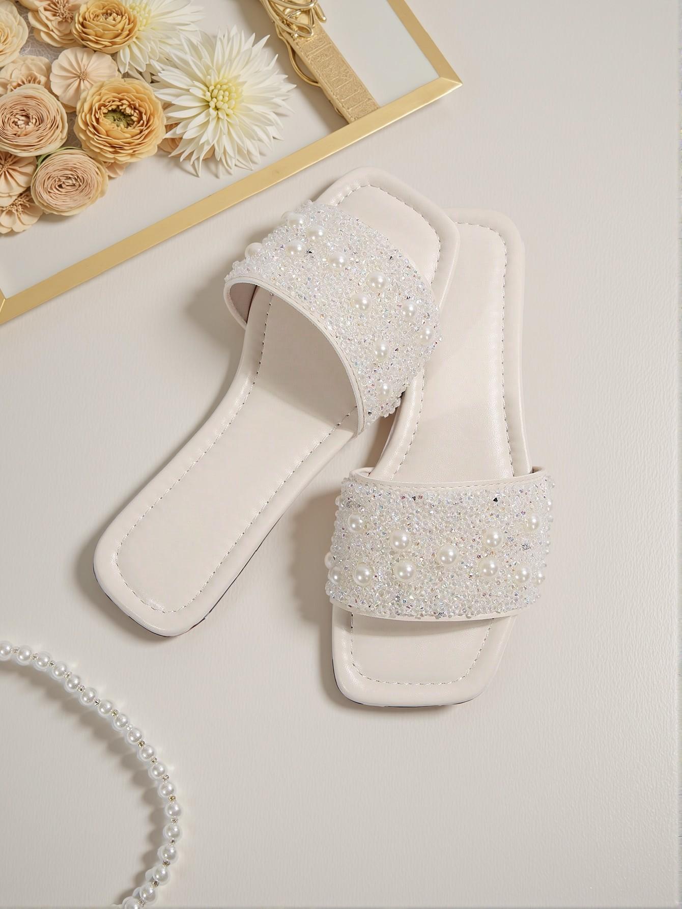 Elegant White Women Flat Sandals with Rhinestones, Open Toe Slip-On Slides Featuring a Non-Slip Soft Sole, Comfortable Loose Fit, Ideal for Outdoor and Beach Activities, Plus Size Ladies' Shoes for Summer Celebrations. Cute, Comfortable, Aesthetic, Classy, Trendy, Casual, Chic, Stylish, Luxury Sandals For Summer, Beach, Vacation And Spring. - Image 5