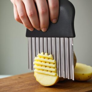 Heavy-Duty Crinkle Cutter – Professional French Fry, Potato Chip, Vegetable Slicer, Sharp Non-Slip Grip Kitchen Knife