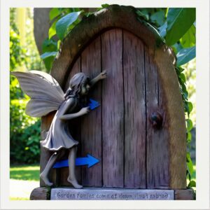 Art Deco Resin Fairy Door Statue – Thanksgiving Outdoor Decor, Wall Mounted Floral Theme Angel Sculpture, Garden Art without Electricity, Ideal for Home, Living Room, Fireplace Decoration