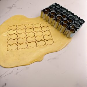 25 Pcs in 1 Stainless Steel Goldfish Cookie Cutters – Mini Fish Cookie Cutting Knife, Used for Fish-Shaped Snack Baking Mold, Multifunctional Cutter Suitable for Cookies, Pet Snacks, Soft Clay Modeling, Playdough