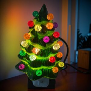 3D Christmas Tree Night Light – St. Patrick's Day Green Tree, Christmas LED Flashing Wall Decoration, Resin, 120V, American Plug, For Indoor