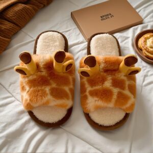 Fluffy Kawaii Cartoon Giraffe Novelty Slippers – Open Toe Cozy Slip On Women's Bedroom Plush Shoes